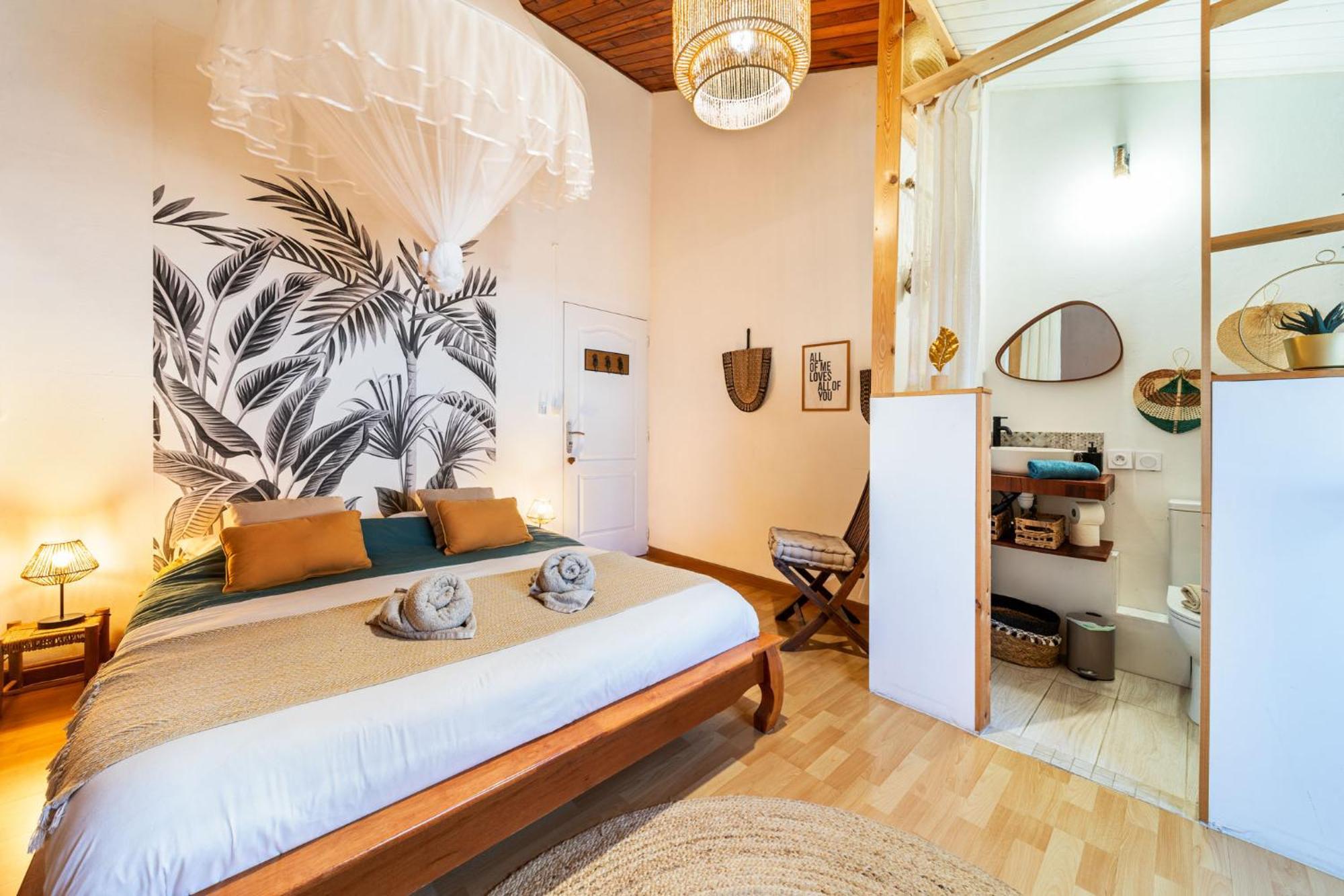 סן-פייר Les Baroudeurs Hostel מראה חיצוני תמונה